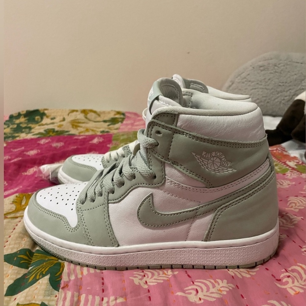 seafoam jordan 1’s